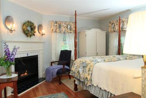 фото отеля 1802 House Bed and Breakfast Inn
