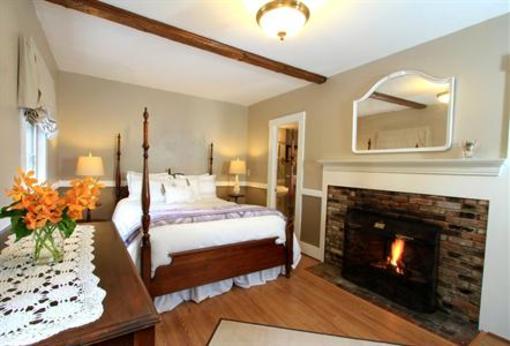 фото отеля 1802 House Bed and Breakfast Inn