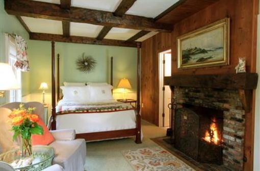 фото отеля 1802 House Bed and Breakfast Inn