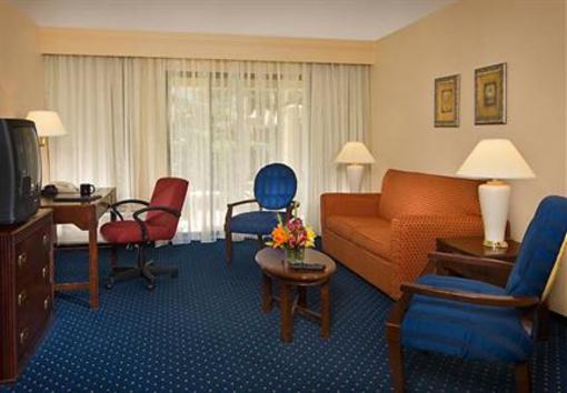 фото отеля Courtyard by Marriott Jacksonville Butler Boulevard