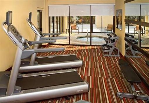фото отеля Courtyard by Marriott Jacksonville Butler Boulevard
