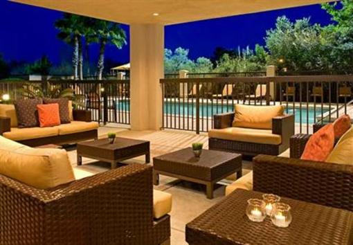 фото отеля Courtyard by Marriott Jacksonville Butler Boulevard