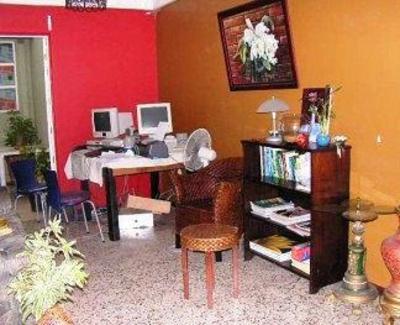 фото отеля Abril Hostal