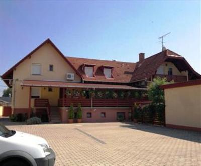 фото отеля Arany Patko Panzio & Etterem