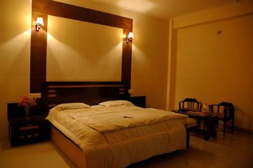 фото отеля Hotel Golden Inn Jaipur