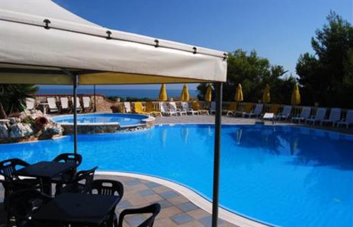 фото отеля Villaggio Mascia Hotel Vieste