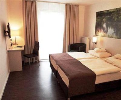 фото отеля Hotel Am Park Frondenberg