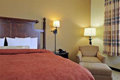 фото отеля Country Inn & Suites - Savannah Historic