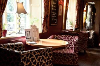 фото отеля Innkeeper's Lodge Stratford-upon-Avon Wellesbourne