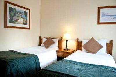 фото отеля Innkeeper's Lodge Stratford-upon-Avon Wellesbourne