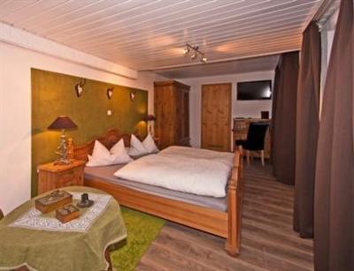 фото отеля Hotel Lindenhof Bad Laasphe
