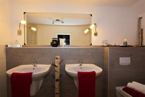 фото отеля Hotel Lindenhof Bad Laasphe