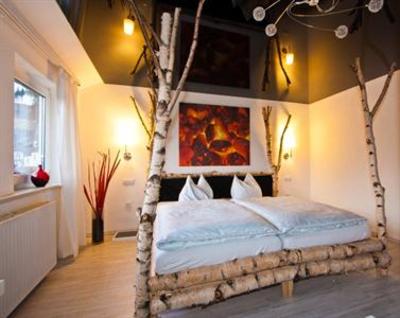 фото отеля Hotel Lindenhof Bad Laasphe