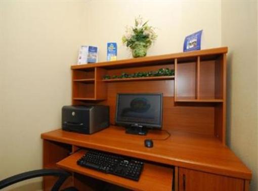фото отеля BEST WESTERN Pineywoods Inn