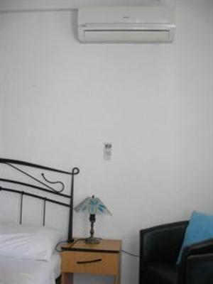 фото отеля Apartmani Levarda Hotel Okrug Gornji