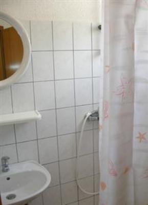 фото отеля Apartmani Levarda Hotel Okrug Gornji