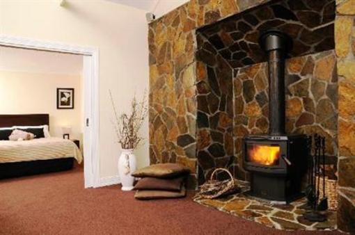 фото отеля Waverley House Cottages Lakes Entrance