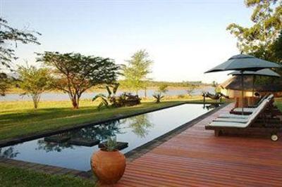фото отеля Shiluvari Lakeside Lodge