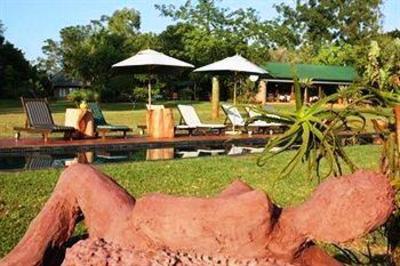 фото отеля Shiluvari Lakeside Lodge