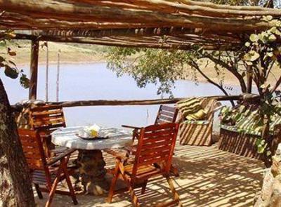 фото отеля Shiluvari Lakeside Lodge