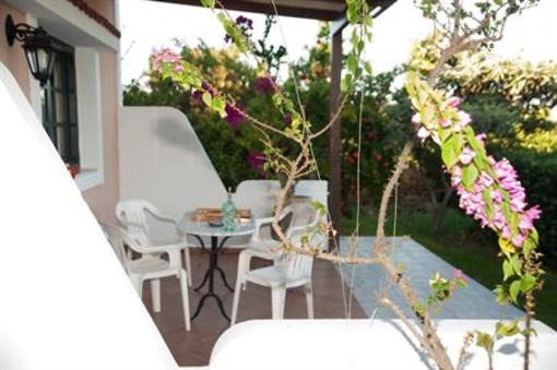 фото отеля Androulakis Apartments Platanias