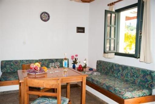 фото отеля Androulakis Apartments Platanias