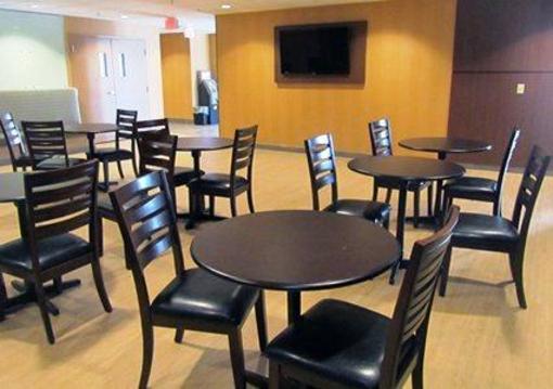 фото отеля Econo Lodge Winnipeg