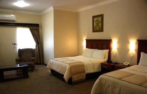 фото отеля Global Village Guest House Nelspruit