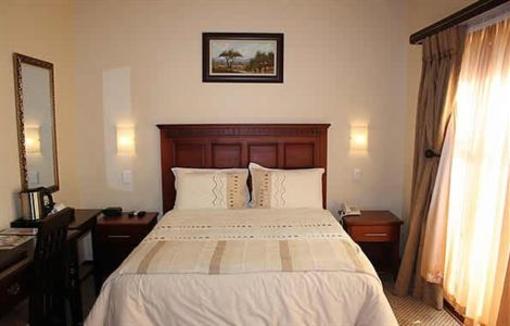 фото отеля Global Village Guest House Nelspruit