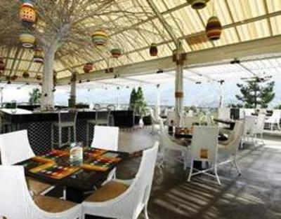 фото отеля Safari Garden Hotel