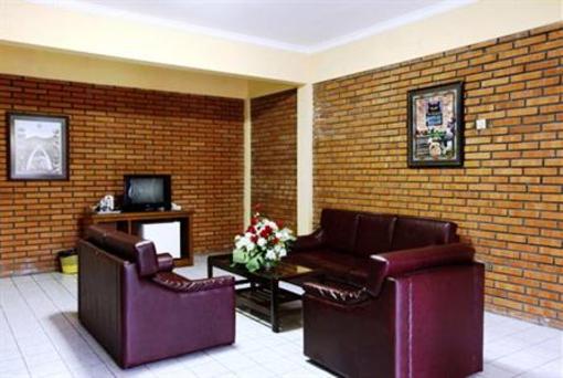 фото отеля Safari Garden Hotel
