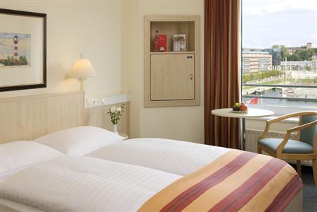 фото отеля Intercity Hotel - Kiel