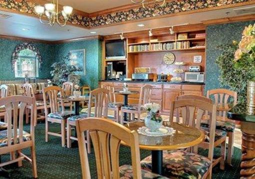 фото отеля MainStay Suites Airport