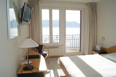 фото отеля Hotel Prealpina Lausanne