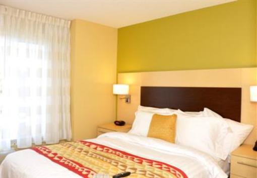 фото отеля TownePlace Suites Winchester