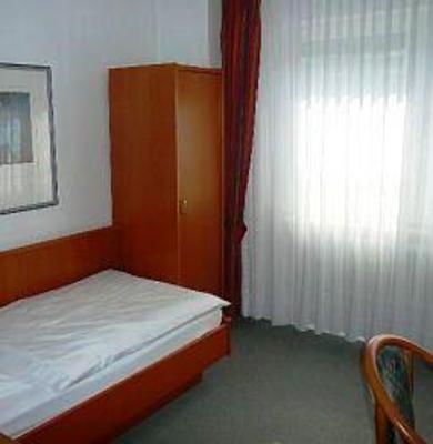 фото отеля Hotel Kaiserhof Siegburg