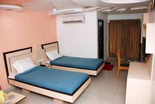 фото отеля Hotel Ambassador Vadodara