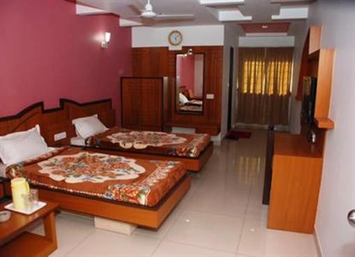 фото отеля Hotel Ambassador Vadodara