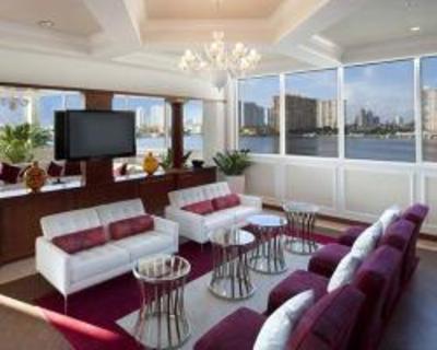 фото отеля Residences at Intracoastal Yacht Club