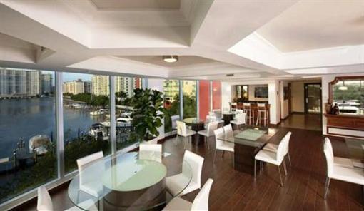 фото отеля Residences at Intracoastal Yacht Club