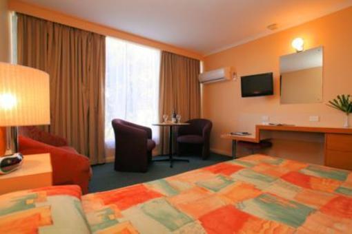 фото отеля Heemskirk Motor Hotel
