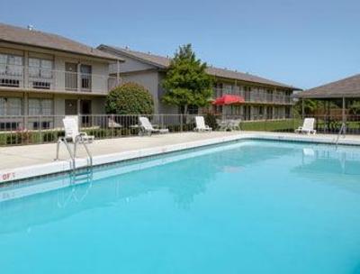 фото отеля America's Best Inn & Suites Fort Smith