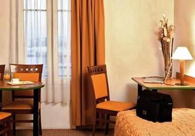 фото отеля Citea La Defense Lilas d'Espagne Hotel Courbevoie