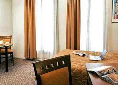 фото отеля Citea La Defense Lilas d'Espagne Hotel Courbevoie