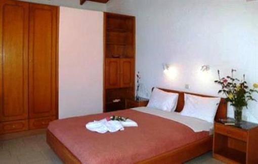 фото отеля Girogiali Apartments Nea Kydonia