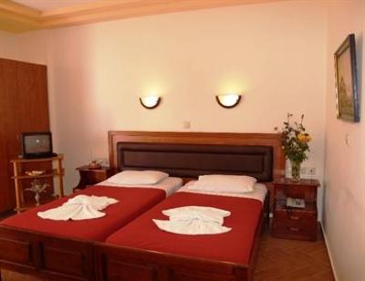 фото отеля Girogiali Apartments Nea Kydonia