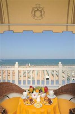 фото отеля Hotel De France Rimini