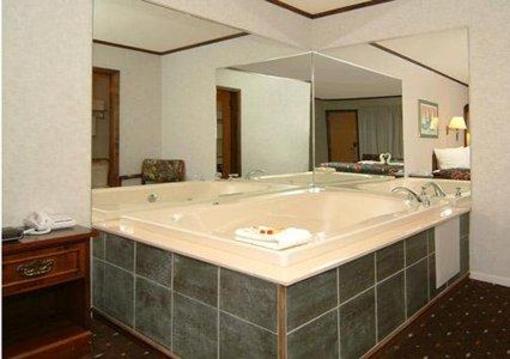 фото отеля Econo Lodge Mackinaw City