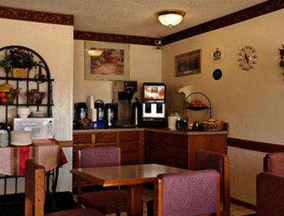 фото отеля Super 8 Evansville East