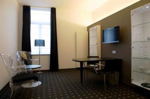 фото отеля Hotel St-James